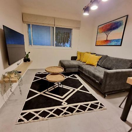 Adva Vacation Apartments Eilat Esterno foto