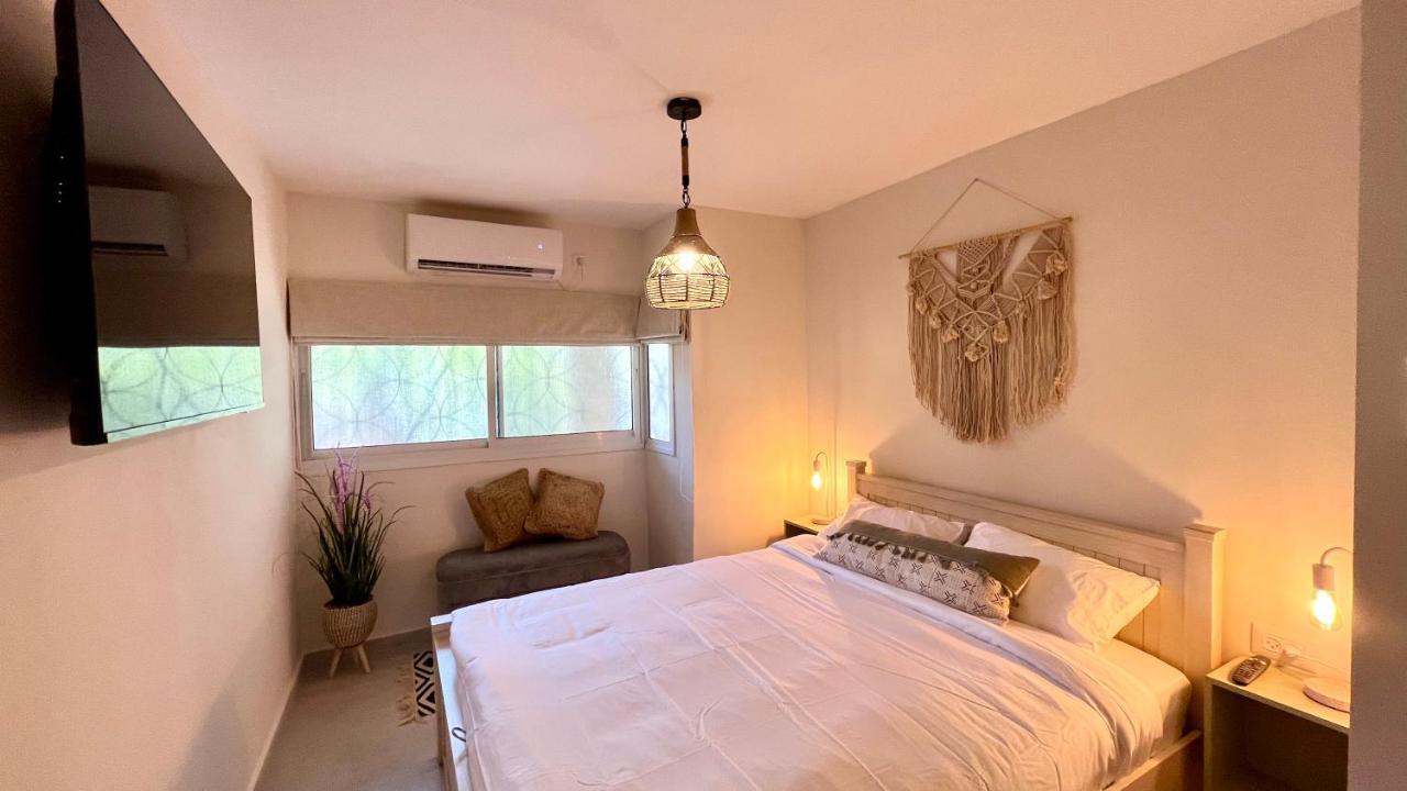 Adva Vacation Apartments Eilat Esterno foto